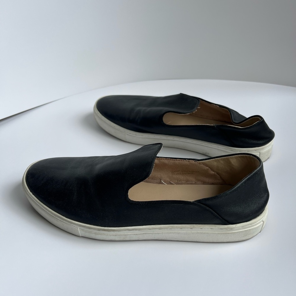 Le Chateau w9 Black Leather Slip-on shoes